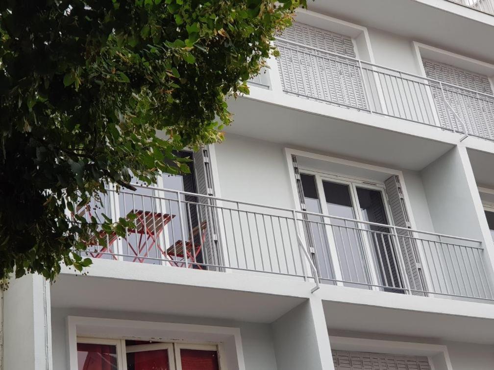 Appartement F2, Quartier Jeanne D'Arc Виши Екстериор снимка